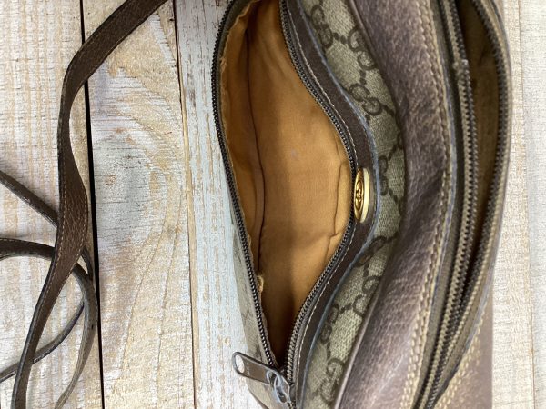 Crossbody Luxury Designer By Gucci, Size: Small Sale - Image 3