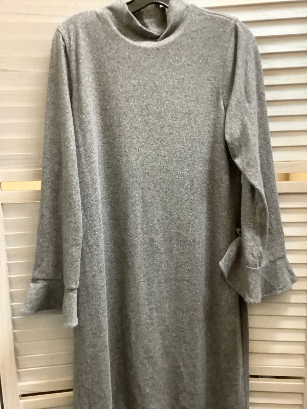 Dress Casual Short By White House Black Market  Size: L Supply